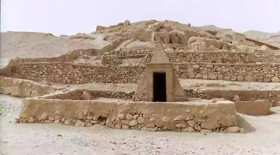 Tombs of the Workers