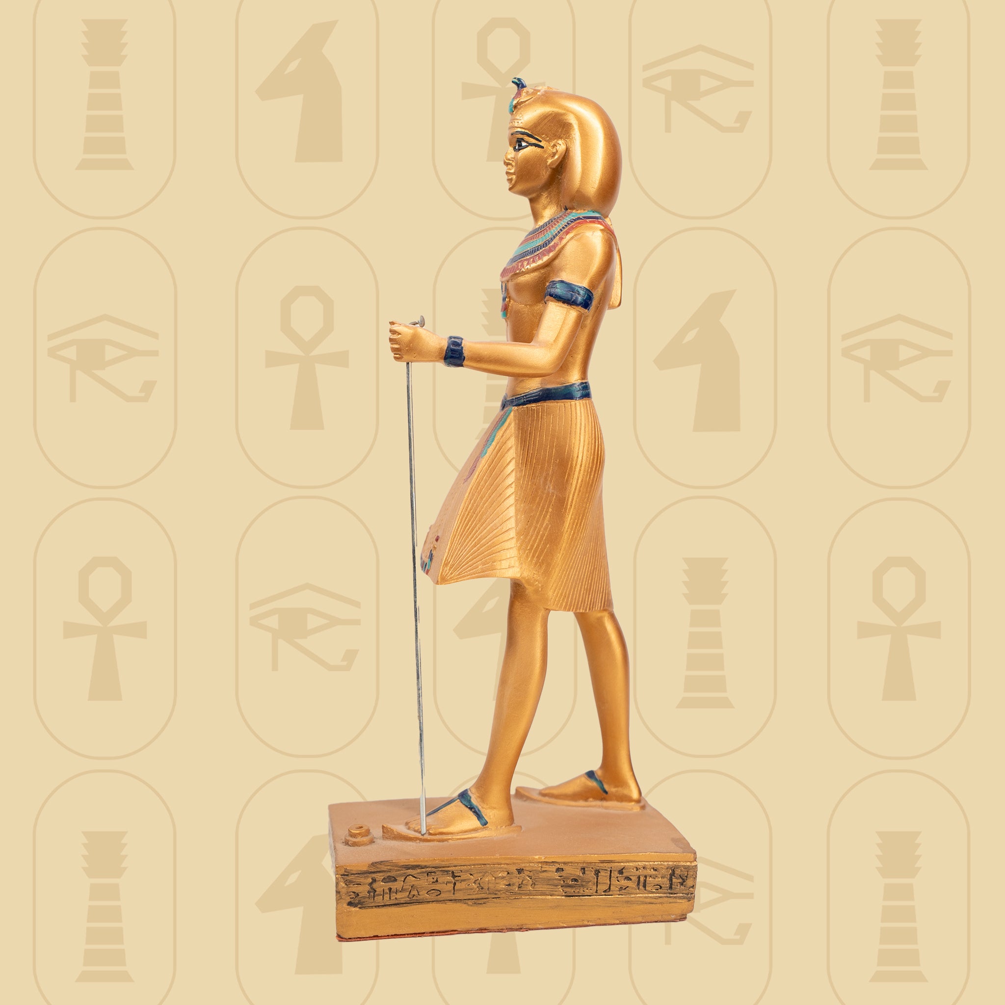 Tutankhamon Alabastro Dorato