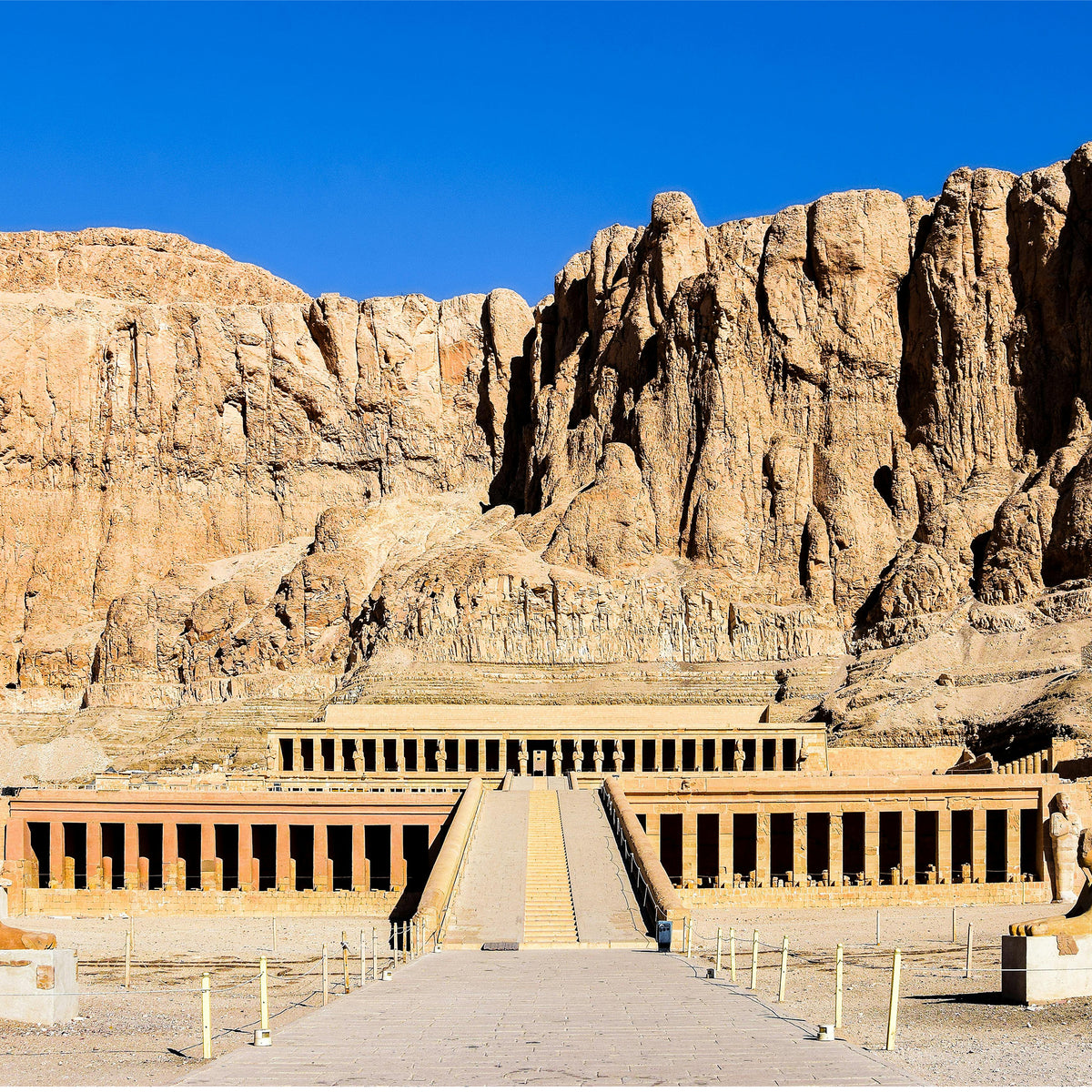 Tempio di Hatshepsut: Visione nella Roccia